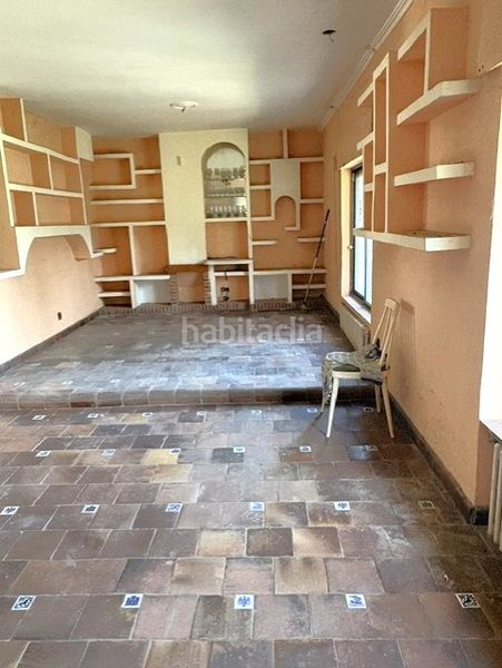 Foto 0c73cd19-cb39-4c24-8e1c-a73e622a2398. Casa aparellada amb calefacció a Simancas