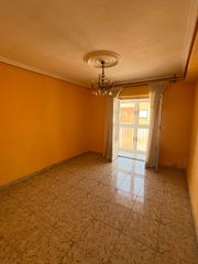 Flat  Calle pérez galdós. Piso en calle pérez galdós con ascensor