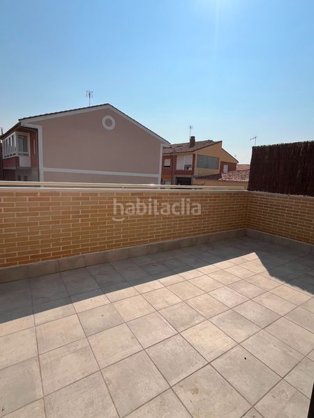 Foto 2b11dc31-b984-411b-9158-2de98cf2e5e9. Casa pareada chalet a estrenar de 4 dormitorios - la flecha en Arroyo de la Encomienda