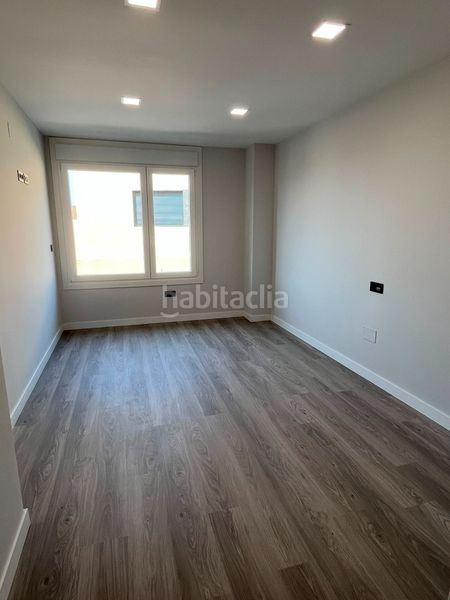 Foto 369fd199-d3b2-4935-9ff6-83526c6873e9. Casa pareada chalet a estrenar de 4 dormitorios - la flecha en Arroyo de la Encomienda