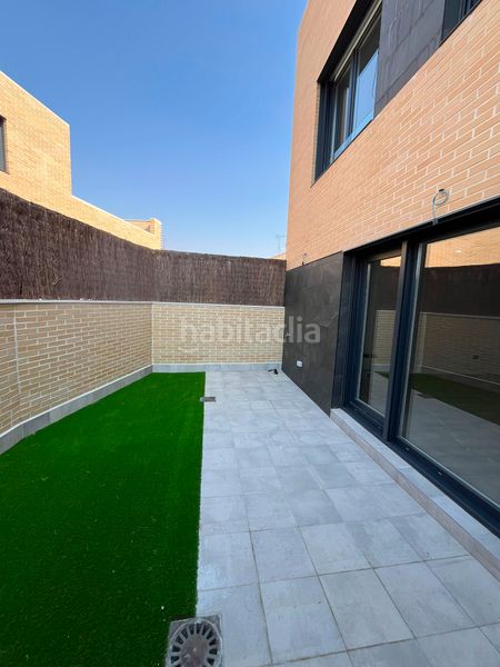 Foto 843c0b7d-f73b-470b-b609-cfa6677702b5. Casa pareada chalet a estrenar de 4 dormitorios - la flecha en Arroyo de la Encomienda