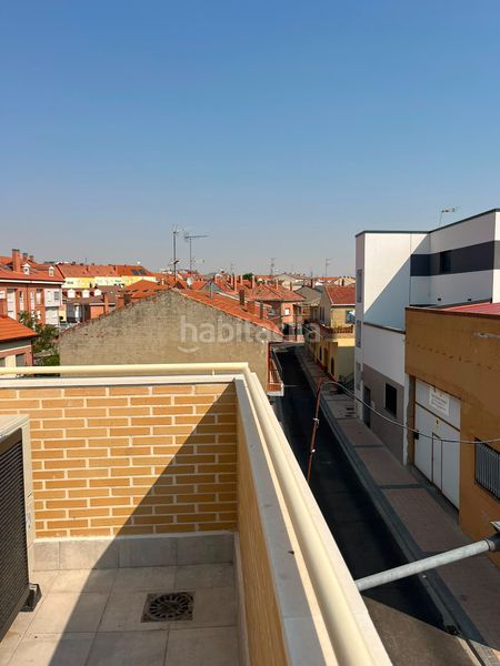 Foto a998764b-9d3b-48a6-830a-a4d8e02893ef. Casa pareada chalet a estrenar de 4 dormitorios - la flecha en Arroyo de la Encomienda