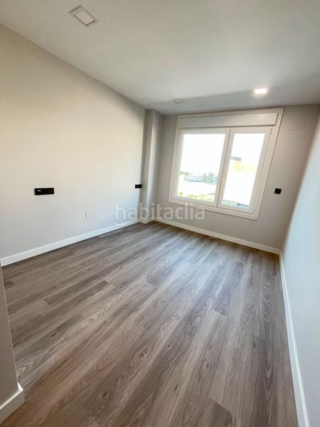 Foto f94c83d0-fe4e-40dc-8693-0ffbe2f27538. Casa pareada chalet a estrenar de 4 dormitorios - la flecha en Arroyo de la Encomienda