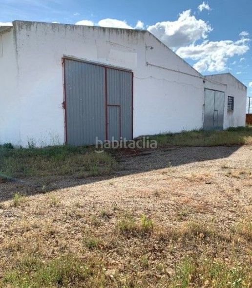 Foto 211fdcf3-bd5c-4700-9f06-acfe0d239af8. Bâtiment à usage industriel dans Valdestillas