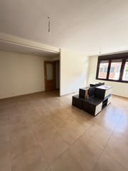 Maison jumelée  Calle jorge guillén. Chalet adosado en aldemayor de san martín, de 4 dormitorios