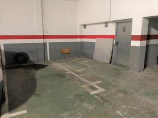 Car parking in Paseo de Juan Carlos I 97