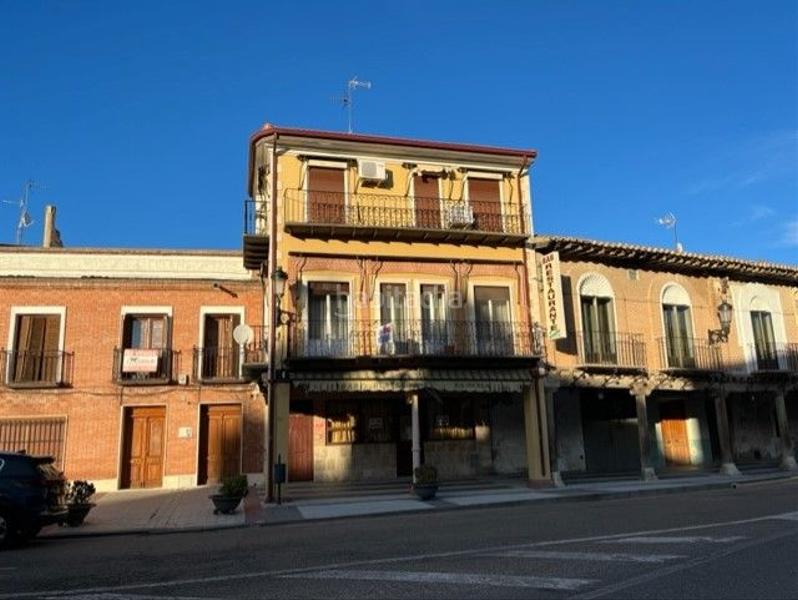 Foto 869bc85d-75b9-456b-8eed-12e4150c2cc6. Edifici a Nava del Rey