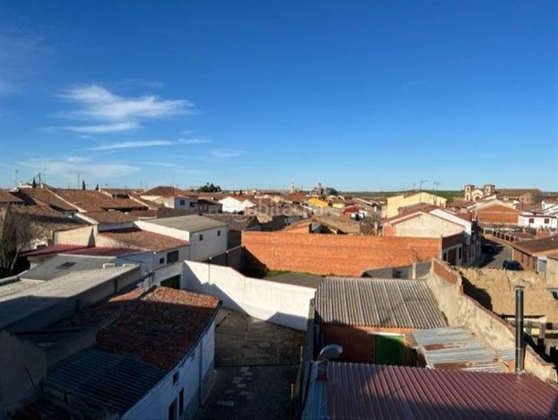 Foto e8c04964-628b-4c8a-8d27-942afcc307a8. Edifici a Nava del Rey