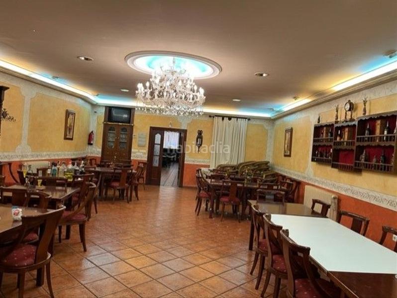 Foto fda680ae-3a8d-4a79-92e4-1f7b0ae3c2d9. Edifici a Nava del Rey