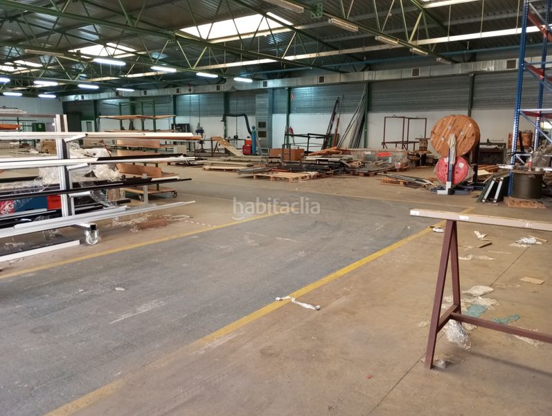 Foto 4f92f463-ef75-4b3e-b418-60f4215af4f0. Nau industrial amb calefacció a Épila