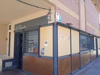 Local commercial à Castilla y leon. Local com. en venta en pueblo.
