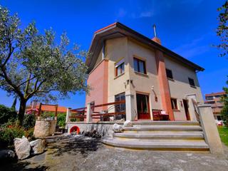 Xalet  Nuñez de balboa. Chalet en venta en la vega, 6 dormitorios.