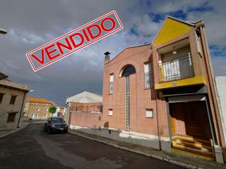 Xalet a Rua oscura 1. Chalet en venta en traspinedo, 3 dormitorios.