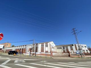 Nau industrial a Topacio 1. Nave industrial en venta en poligono san cristobal, 5 dormitorio