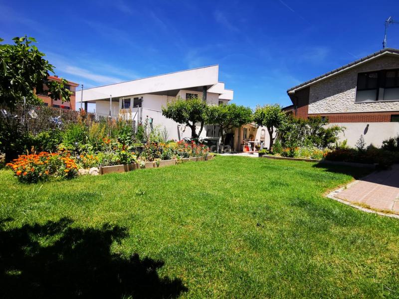 Foto aef459ef-3426-45a5-9818-c9171a83e638. Chalet con riscaldamento parcheggio in La Vega Arroyo de la Encomienda