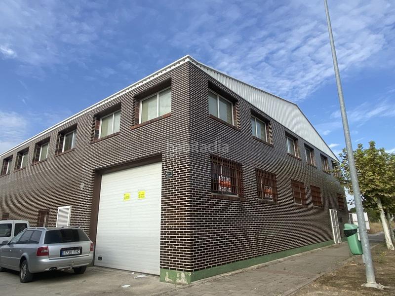 Foto 50727201-6261-4166-8b02-737a0a9f631e. Bâtiment à usage industriel dans madroño 1 dans Cistérniga