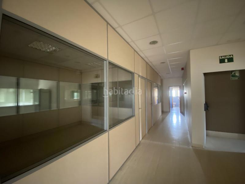 Foto 807c1a38-895d-4b18-8319-47473b7e91b8. Bâtiment à usage industriel dans madroño 1 dans Cistérniga