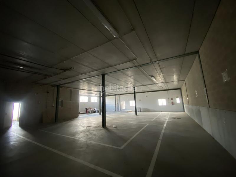 Foto cc5d6894-4808-41c4-9700-5d6bf5279976. Bâtiment à usage industriel dans madroño 1 dans Cistérniga