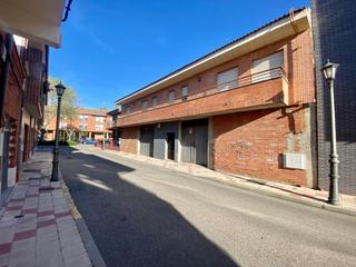 Local commercial à Santovenia de Pisuerga. Local com. en venta en santovenia de pisuerga.