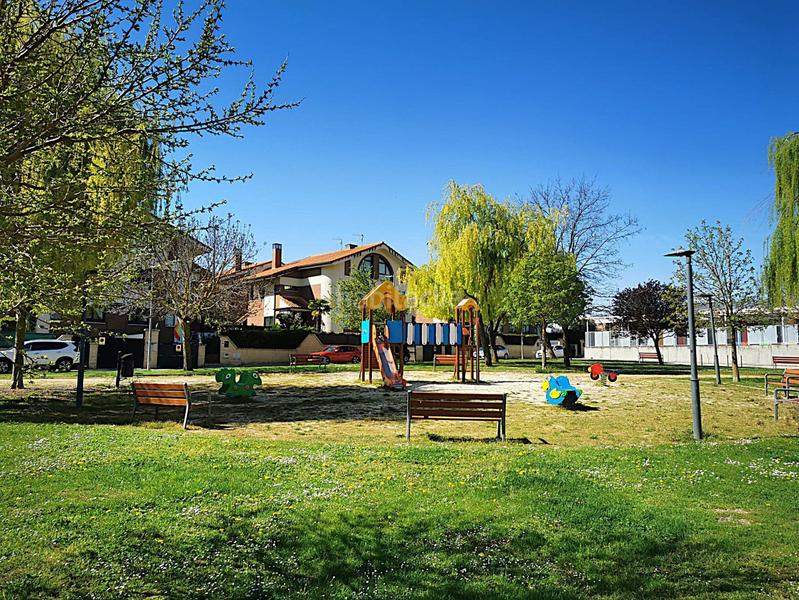 Foto 50701dc0-d4af-4f41-88d5-073b7bd8002b. Chalet con riscaldamento parcheggio in La Flecha - Monasterio del Prado Arroyo de la Encomienda