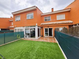 Xalet a Felipe cienfuegos. Chalet en venta en aldeamayor de san martin, 3 dormitorios.