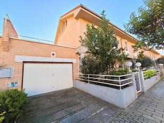 Xalet a Las Villas - Valparaiso - El Peral. Chalet en venta en las villas, 4 dormitorios.