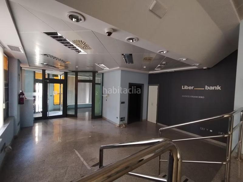 Foto e4623aa0-3b10-43e7-a3fb-fcf4721b526a. Alquiler local comercial en san lorenzo 16 local com. en alquiler en Centro, 3 despachos. en Valladolid