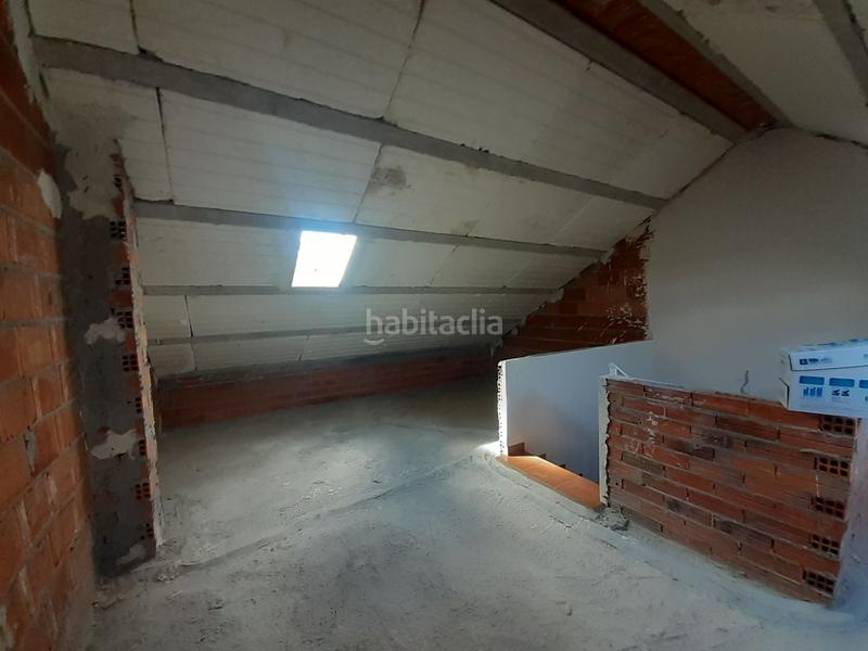 Foto b5a59b57-9d97-4d83-937e-0d4e94c5c1f2. Xalet amb calefacció aparcament a Villanubla