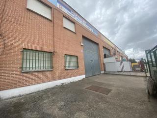 Lloguer Nau industrial a Polígono San Cristóbal. Nave industrial en alquiler en poligono san cristobal, 2 dormito