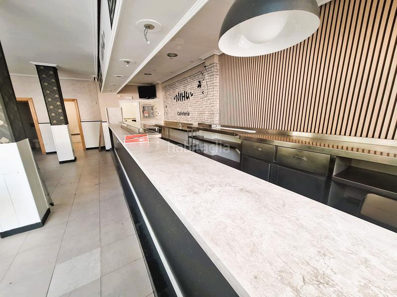 Foto 9a76fc3d-fcab-4a7c-bcc5-75d6b8d41e69. Location local commercial dans mirabel 68 dans Rondilla Valladolid