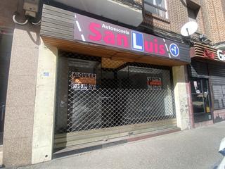 Lloguer Local Comercial a San luis 8. Local com. en alquiler en circular, 1 despacho.