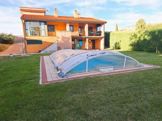 Xalet en Adaja. Chalet en venta en villanueva de duero, 3 dormitorios.