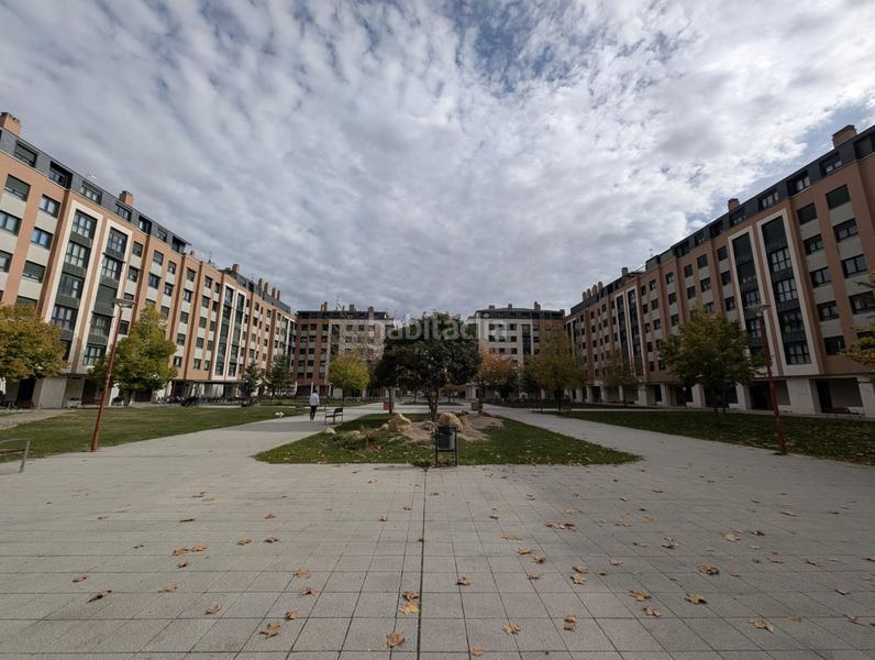 Foto 8e06bdaa-7b0b-497d-80b9-bf6baff0c45f. Miete etagenwohnung mit heizung parking in Villa de Prado Valladolid