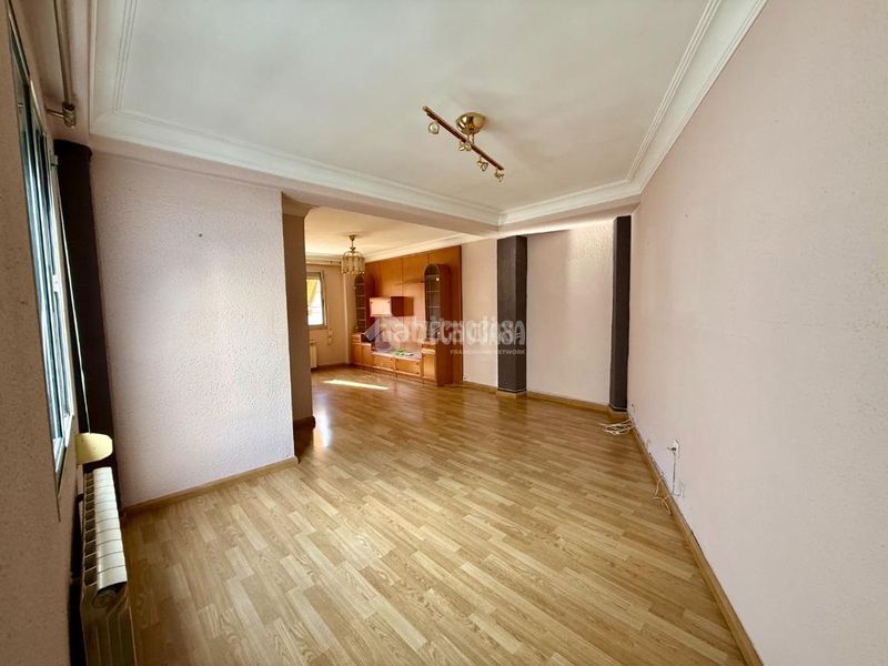 Foto a6aa86d5-a526-4561-846c-276257801d90. Pis a Barrio del Ave Zaragoza