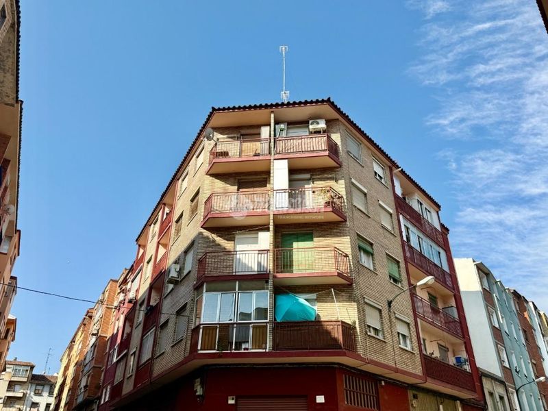 Foto c0bc48fd-c2ab-48c6-ac25-c6b54236bc21. Pis a Barrio del Ave Zaragoza