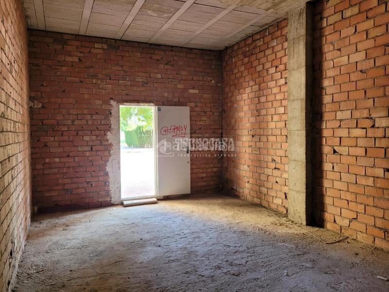 Foto 8addfdf0-2955-4209-a28f-62260d6733bb. Location local commercial dans Grancasa Zaragoza