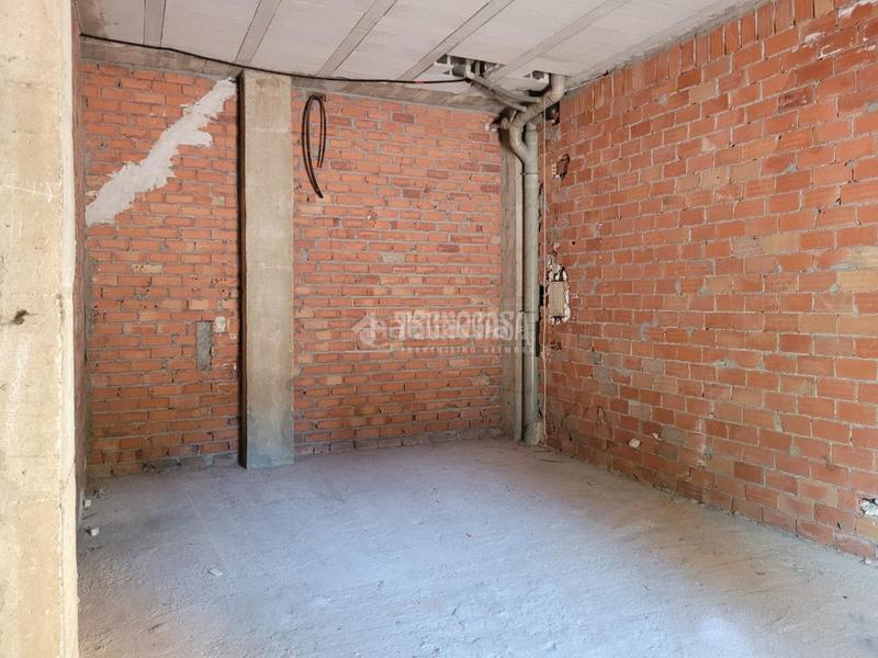 Foto a28fafbf-9aff-4607-837e-34a7dd33c87b. Location local commercial dans Grancasa Zaragoza