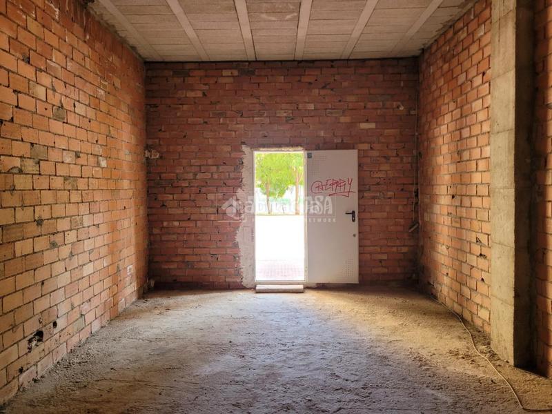 Foto b77e7851-84b6-4847-9710-23bd7bd3083d. Location local commercial dans Grancasa Zaragoza