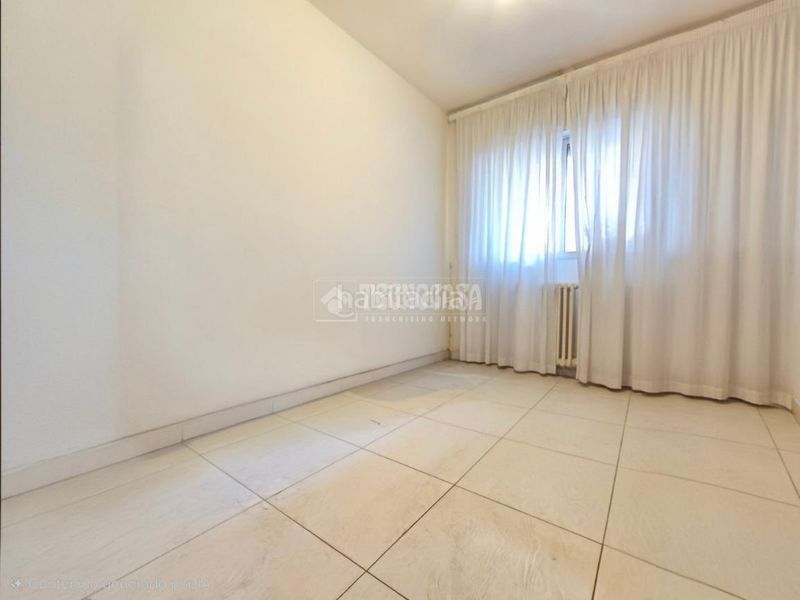 Foto 6062229d-8e25-484b-b3c8-f9d8fd2a9880. Dúplex amb calefacció aparcament piscina a Grancasa Zaragoza