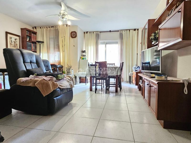 Foto 90cae52a-d9d7-4644-a3b4-0b4d7c1336a1. Dúplex amb calefacció aparcament piscina a Grancasa Zaragoza