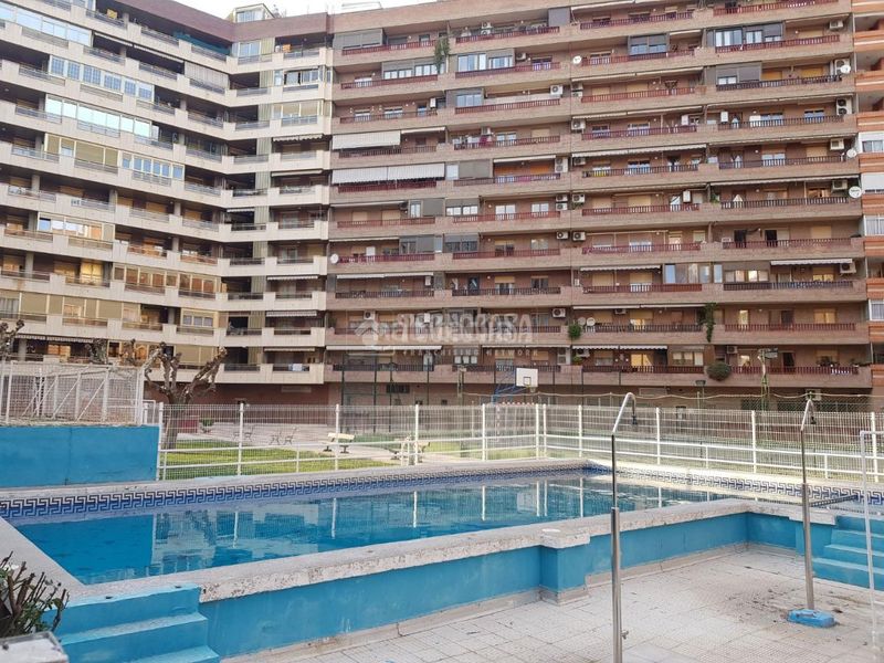 Foto 9ad02b03-41a0-4fa6-a527-947cbd02890f. Dúplex amb calefacció aparcament piscina a Grancasa Zaragoza