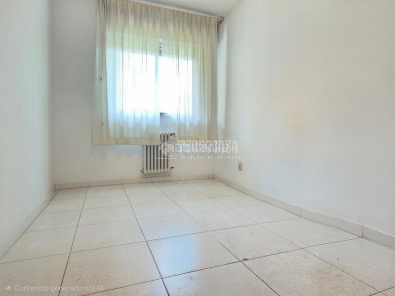 Foto e0022deb-6eb0-4d2d-a593-9cb022bd8620. Dúplex amb calefacció aparcament piscina a Grancasa Zaragoza