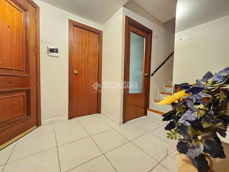 Foto e328acd7-66ac-4734-8ac5-a46cb403511c. Dúplex amb calefacció aparcament piscina a Grancasa Zaragoza