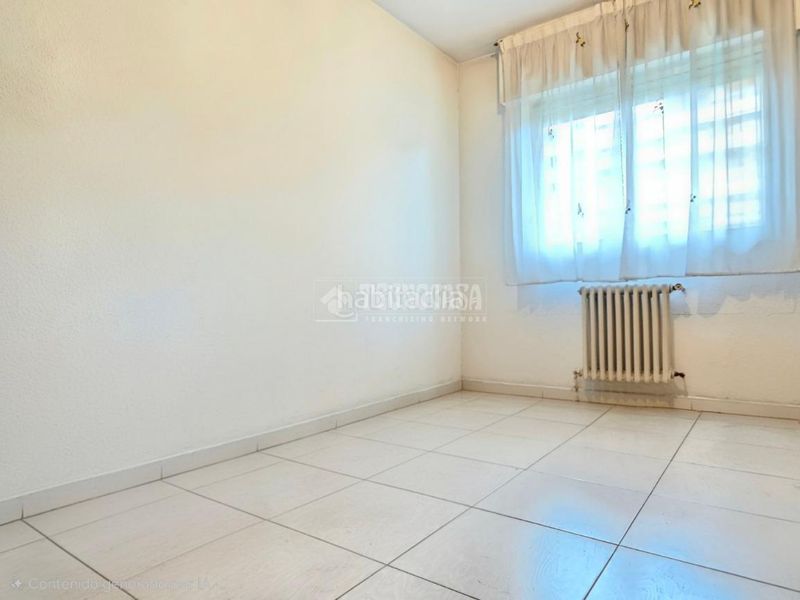 Foto e5f40ee8-183b-4a07-a78e-eea13d41e39f. Dúplex amb calefacció aparcament piscina a Grancasa Zaragoza