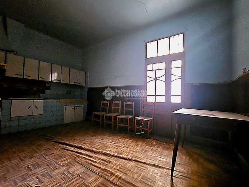 Foto 0aad9077-0e52-4331-8fec-5eb97797f3a4. Edifici a Remolinos