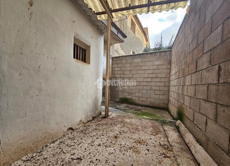 Foto fd8c28d2-9ccc-4d9c-8329-4b9a7d4c99ec. Edifici a Remolinos