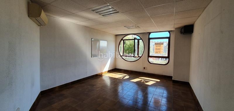 Foto 32bf3da8-53f4-4d6b-a9b5-6438fb70daf3. Rent office space in Cuatro Caminos Santander