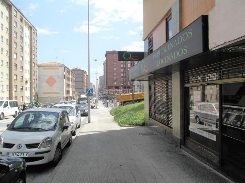 Foto 75e0407c-5fa7-46d9-87b3-356e00a5286d. Affitto locale commerciale in Los Castros Santander