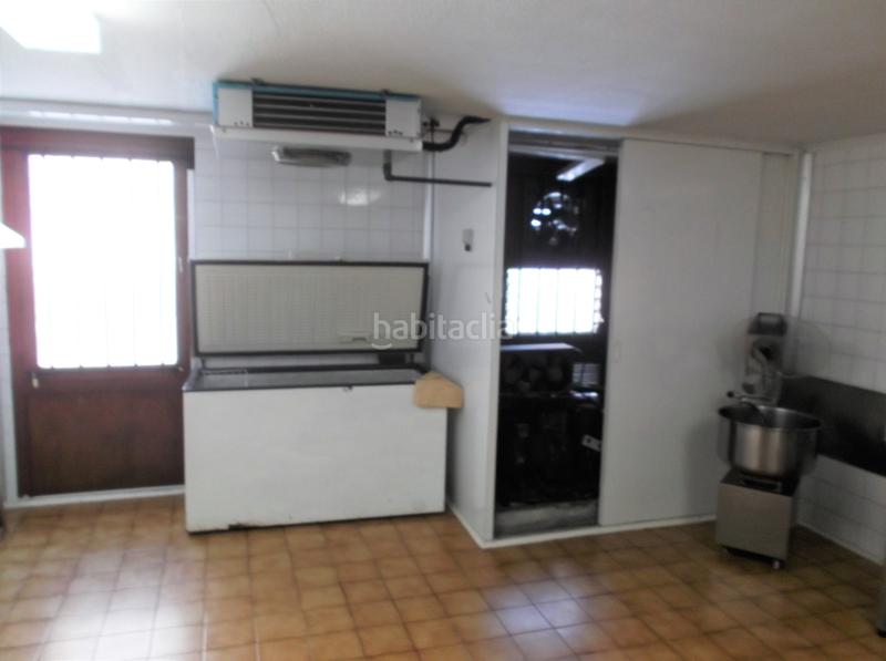 Foto fc93149d-5870-47c6-9a46-3016b24dfcc2. Affitto locale commerciale in Los Castros Santander