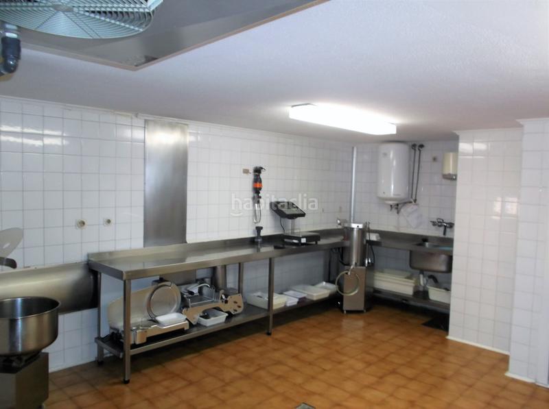 Foto 84bdac4b-4803-41e4-8d0e-b7be91ad04b5. Rent business premise in Los Castros Santander